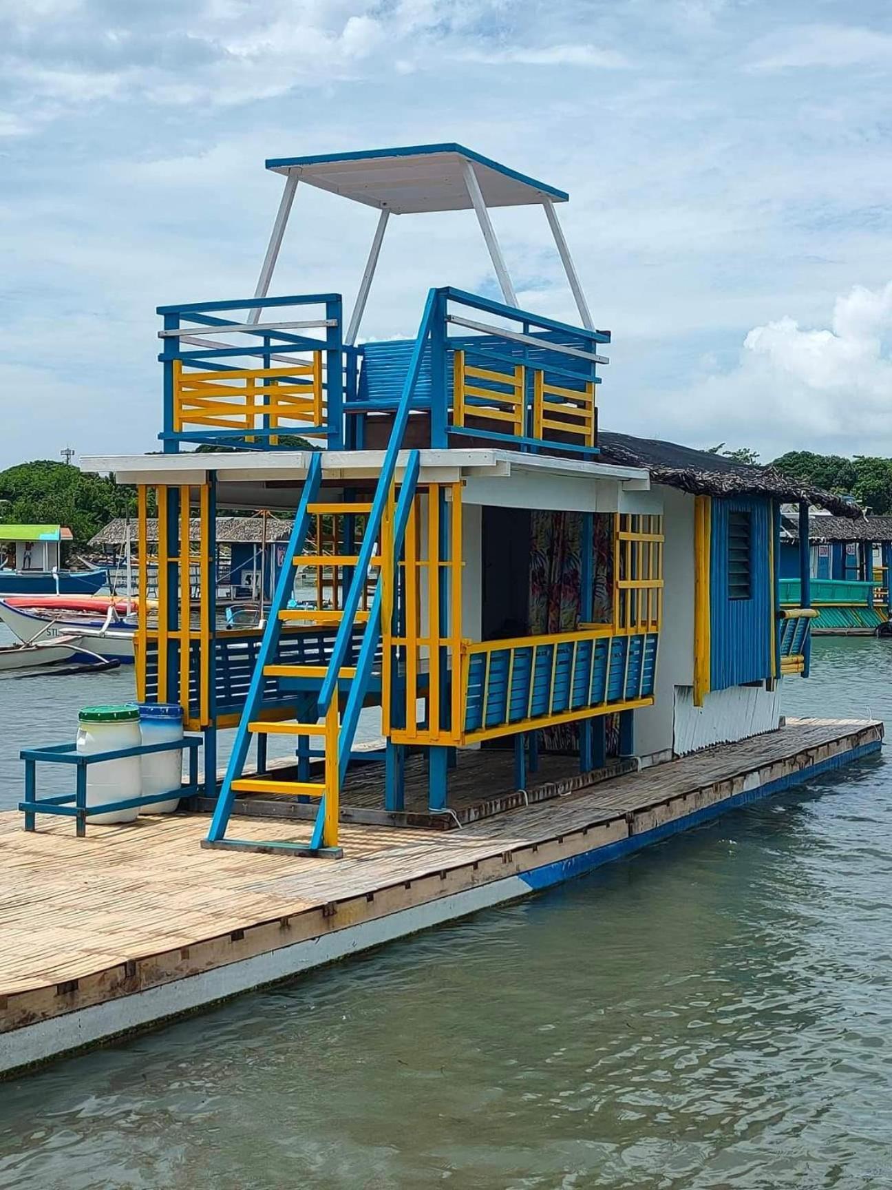 Richville Little Boracay Guest House Calatagan Екстериор снимка