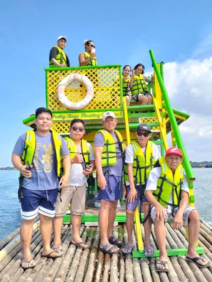 Richville Little Boracay Guest House Calatagan Екстериор снимка