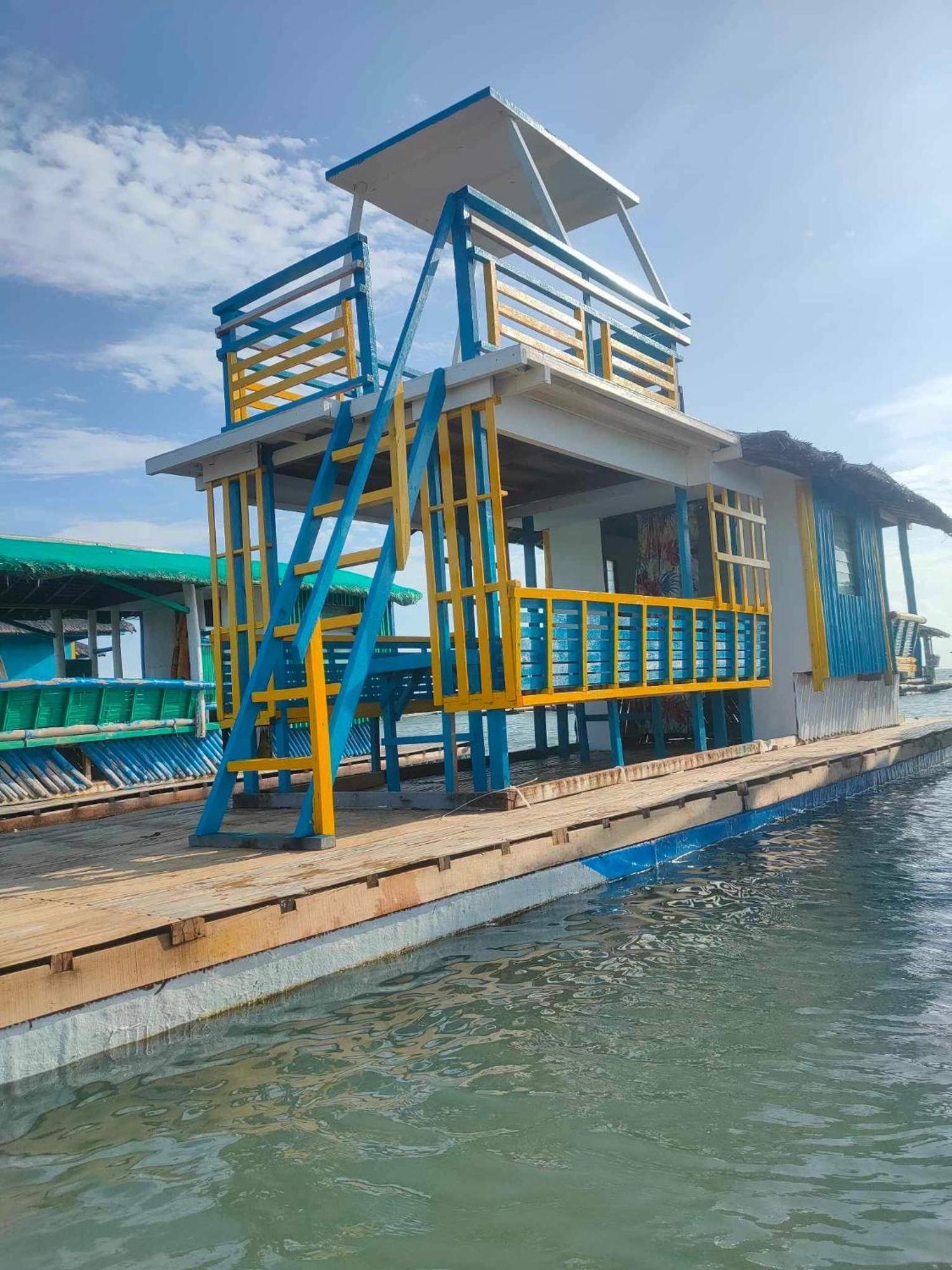 Richville Little Boracay Guest House Calatagan Екстериор снимка