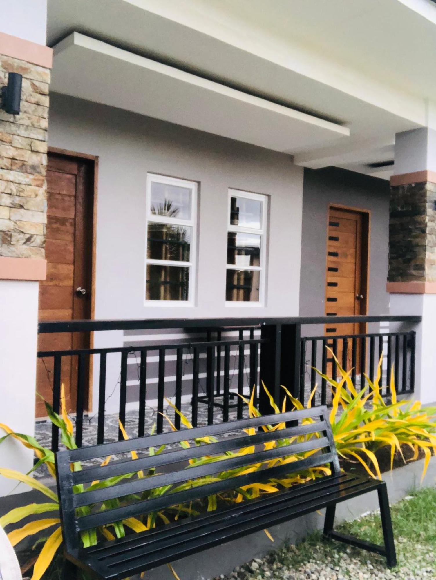 Richville Little Boracay Guest House Calatagan Екстериор снимка
