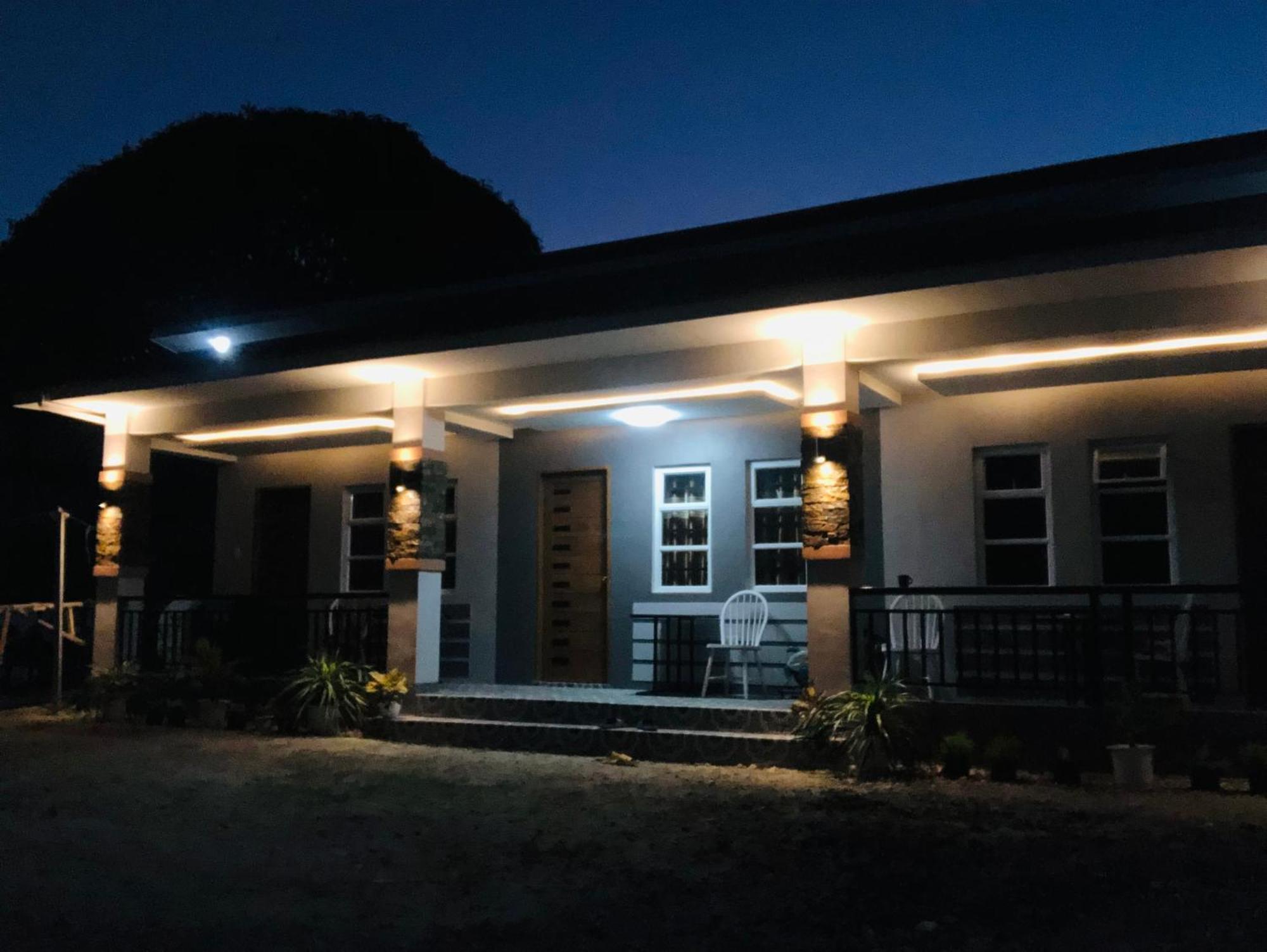 Richville Little Boracay Guest House Calatagan Екстериор снимка